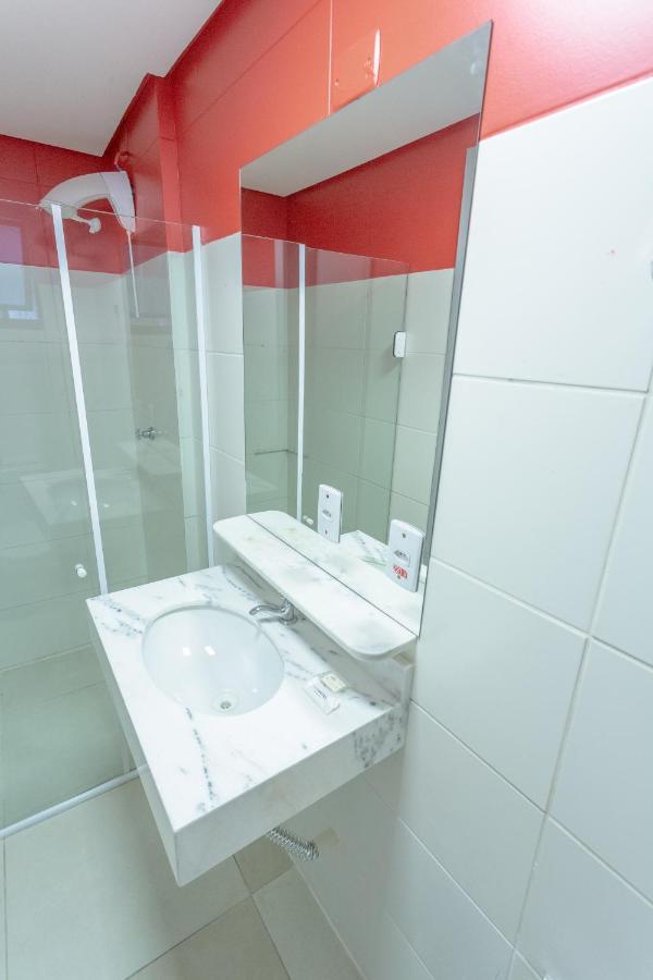 Usehotel - A Uma Quadra Do Complexo Hospitalar Santa Casa Porto Alegre Extérieur photo